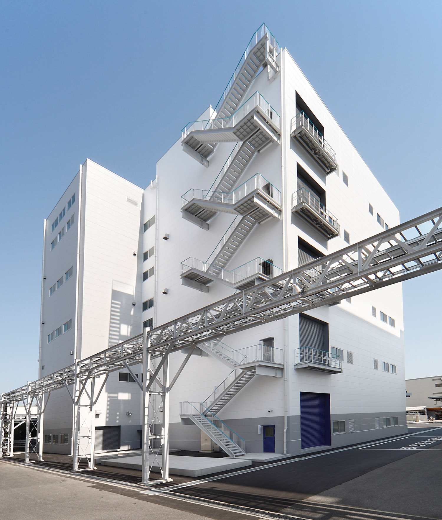 ビジネス・経済 DOZO DOMO KUNIYOSHI SAKAI ビジネス・経済 DOZO DOMO KUNIYOSHI SAKAI 960px-